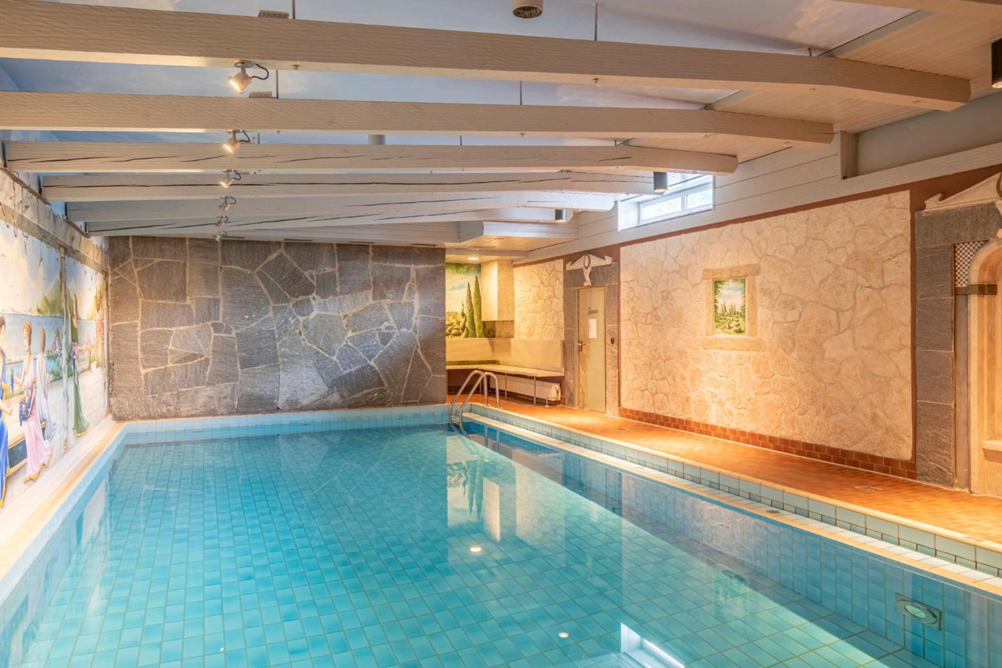Hotel Am Schlosspark Zum Kurfuerst Обершляйсгайм Екстер'єр фото
